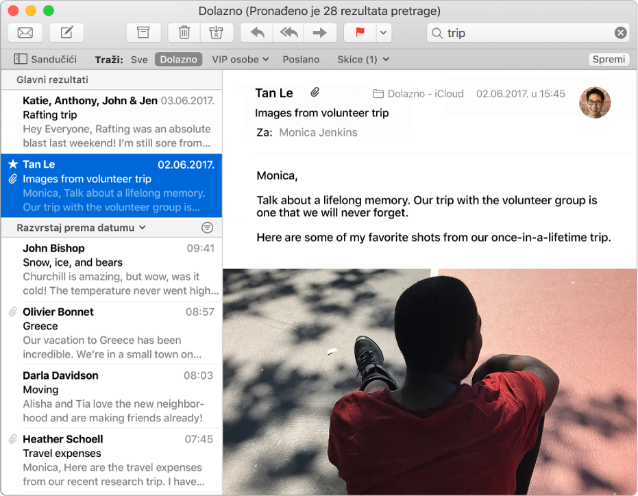 Prozor aplikacije Mail s “tripom” u polju za pretraživanje i Glavnim rezultatima na vrhu rezultata pretraživanja u popisu poruka.