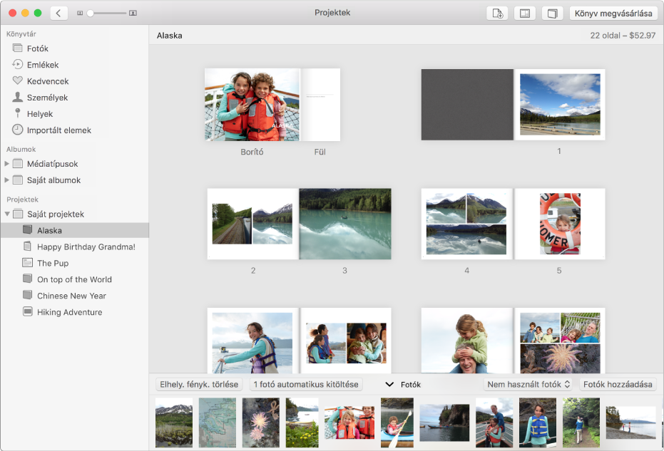 A Fotók ablaka megnyitott könyvprojekttel; az oldalakon fotók láthatók.