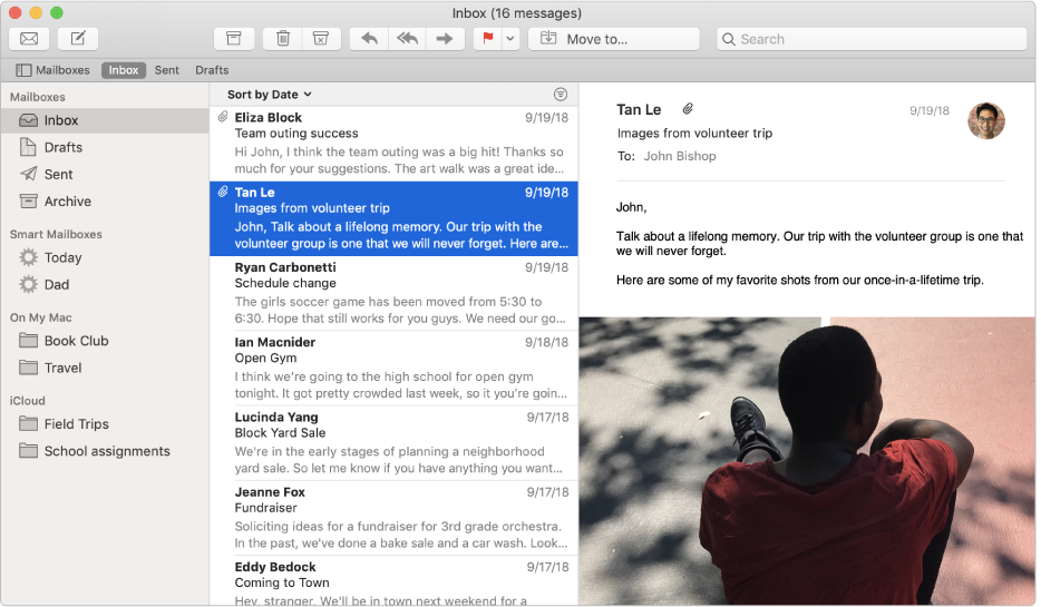 Indholdsoversigten i Mail-vinduet, der viser flere indbakker til en iCloud-konto.