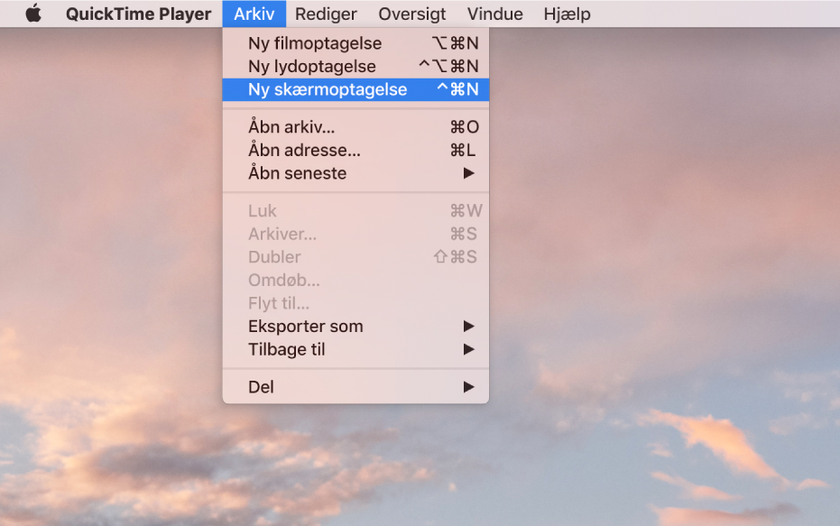 I programmet QuickTime Player åbner du Arkivmenuen og vælger kommandoen Ny skærmoptagelse for at begynde en skærmoptagelse.