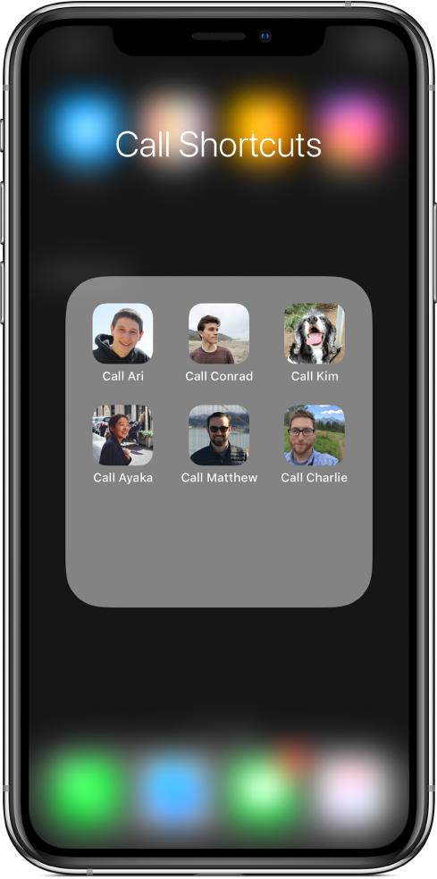 Atajos "Llamar" dentro de una carpeta en la pantalla de inicio mostrando imágenes de contactos