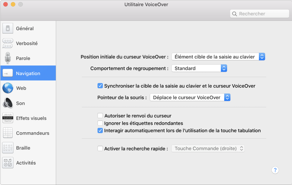 Fenêtre Utilitaire VoiceOver. La catégorie Navigation est sélectionnée dans la barre latérale située à gauche et les options correspondantes apparaissent sur le côté droit. Un bouton Aide apparaît dans le coin inférieur droit de la fenêtre pour afficher l’aide en ligne VoiceOver concernant les options.