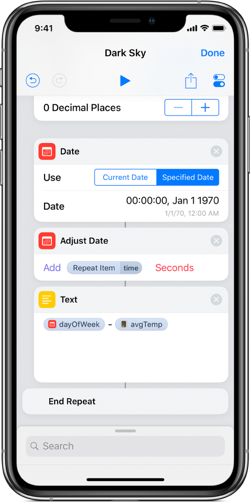 शॉर्टकट एडिटर में Date ऐक्शन, Adjust Date ऐक्शन और Text ऐक्शन, जिसमें वेरिएबल्स लागू हैं।