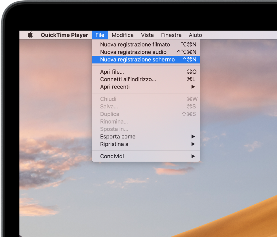 Nell'app QuickTime Player, il menu File è aperto ed è selezionato il comando “Nuova registrazione schermo” per iniziare la registrazione dello schermo.