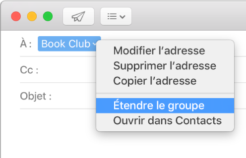 Un e-mail dans Mail, affichant un groupe dans le champ À et le menu local avec la commande Étendre le groupe sélectionnée.