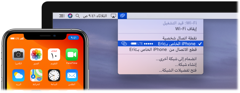 شاشة Mac تعرض قائمة Wi-Fi وتظهر بها نقطة اتصال شخصية متصلة بجهاز iPhone.