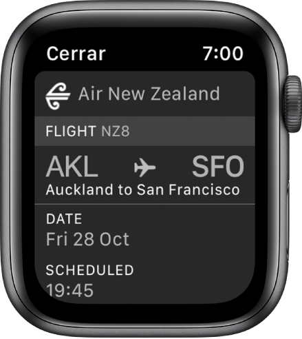 Un Apple Watch en el que se ve una tarjeta de embarque.
