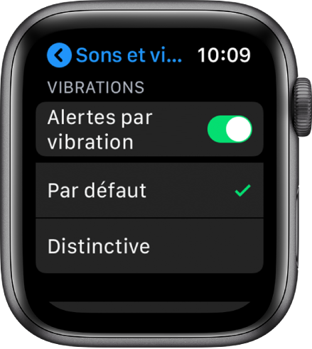 Réglages Sons et vibrations sur l’Apple Watch avec les options Par défaut et Distinctive sous le commutateur Alertes par vibration.