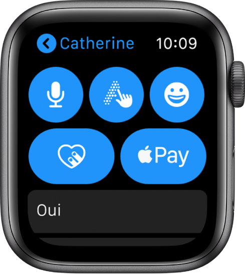 Un écran Messages affichant un bouton Apple Pay en bas à droite.