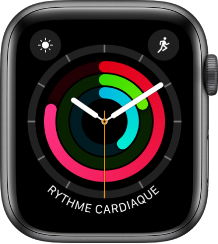 Cadran Activité analogique montrant l’heure ainsi que la progression vers les objectifs « Me lever », « Bouger » et « M’entraîner ». Il y a aussi trois complications : Conditions météo en haut à gauche, Exercice en haut à droite et Rythme cardiaque en bas.