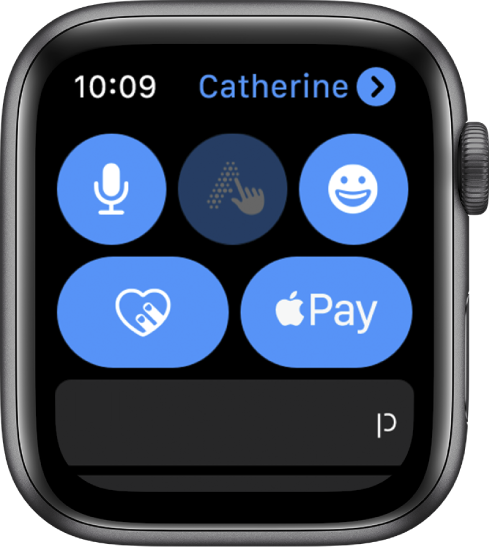 מסך של ״הודעות״ המציג כפתור Apple Pay משמאל למטה.