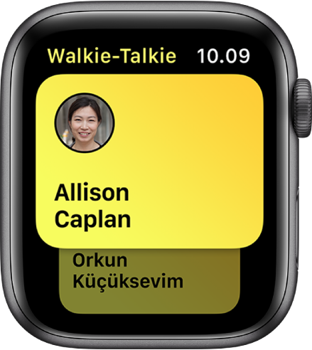 Layar Walkie-Talkie menampilkan kontak.