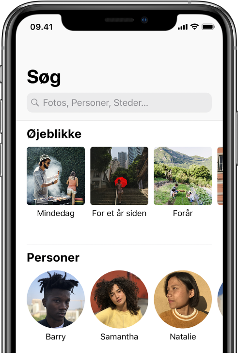 Fanen Søg udfyldt med forslag til Øjeblikke, Personer og Steder. Søgelinjen er placeret øverst.