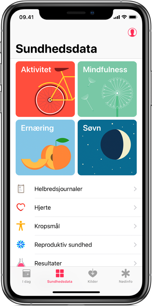 Skærmen Sundhedsdata i appen Sundhed med kategorierne Aktivitet, Mindfulness, Ernæring og Søvn. Knappen Profil findes øverst til højre. Nederst fra venstre mod højre ses fanerne I dag, Sundhedsdata, Kilder og Nødinfo.