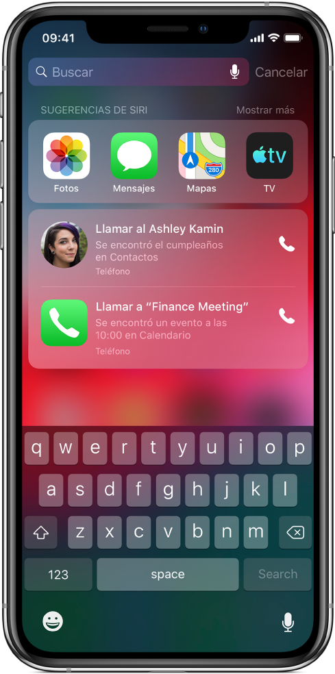La pantalla Buscar muestra una fila de apps debajo de la etiqueta "Sugerencias de Siri". Debajo de la fila hay más sugerencias de Siri para llamar a un amigo por su cumpleaños y para agregar una reunión a tu calendario.