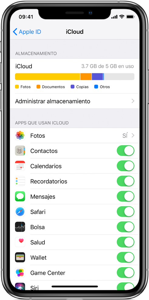 La pantalla de configuración de iCloud mostrando el indicador de almacenamiento de iCloud y una lista de funciones, como Mail, Contactos y Mensajes, que se pueden usar con iCloud.