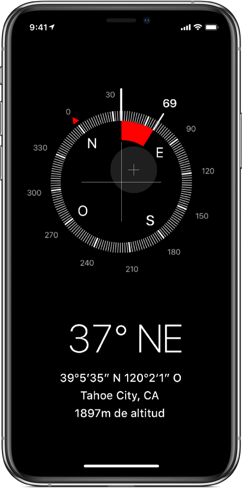 Pantalla de la app Brújula con la dirección a la que señala el iPhone, la ubicación actual y la elevación.