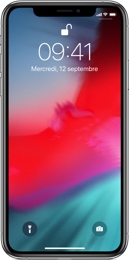 L’écran verrouillé, sur lequel sont affichées l’heure actuelle et la date.