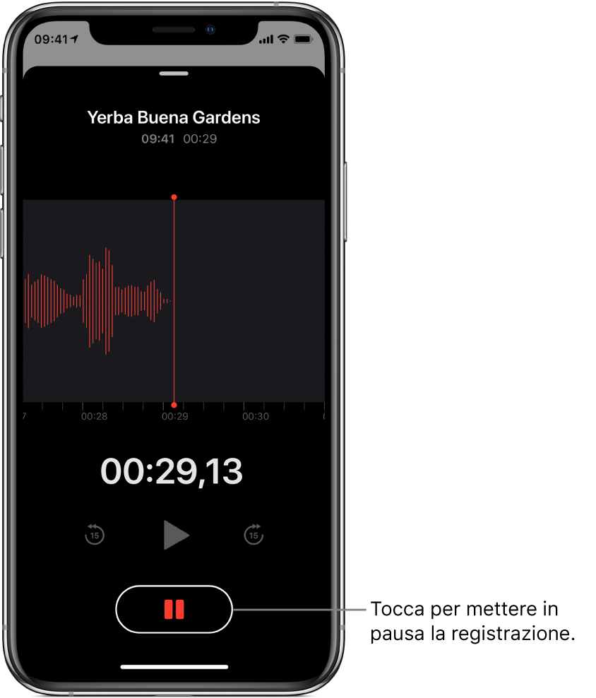 La schermata di Memo Vocali mostra una registrazione in corso, con un pulsante Pausa attivo e i controlli per riprodurre, andare avanti di 15 secondi e andare indietro di 15 secondi oscurati. La parte principale dello schermo mostra la forma d'onda della registrazione in corso, nonché un indicatore del tempo.
