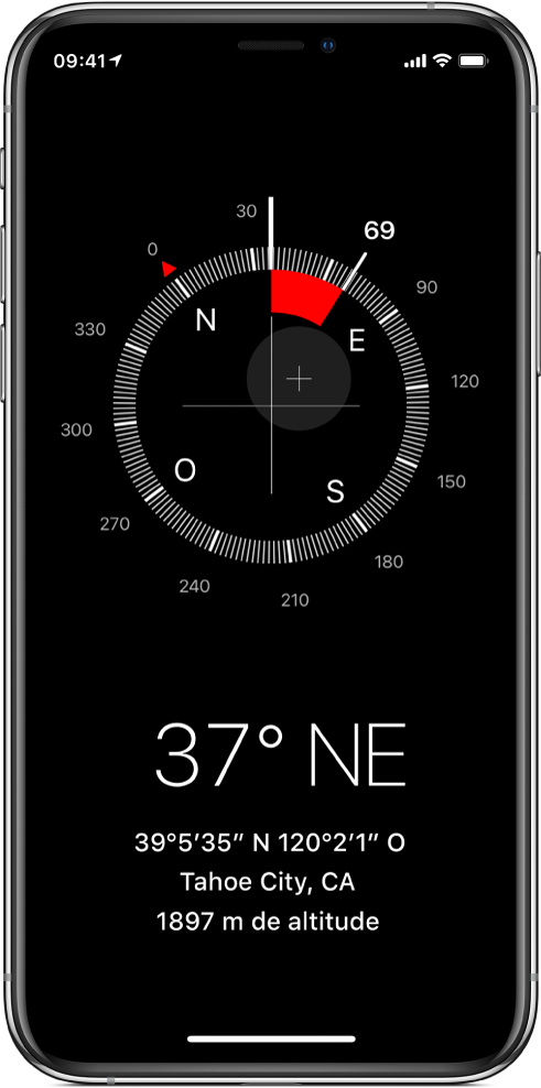 Ecrã da aplicação Bússola a mostrar a direção para a qual o iPhone está a apontar, a localização atual e a elevação.