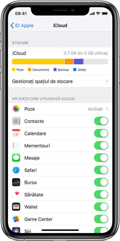 Ecranul de configurări iCloud afișând contorul de stocare iCloud și o listă de aplicații și funcționalități, inclusiv Mail, Contacte și Mesaje, ce pot fi utilizate cu iCloud.