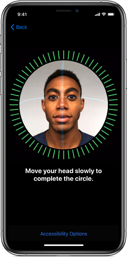 Zaslon za nastavitev prepoznavanja v funkciji Face ID. Na zaslonu je prikazan obraz v krogu. Besedilo spodaj, ki daje navodila za počasno premikanje glave, da se zaključi krog.