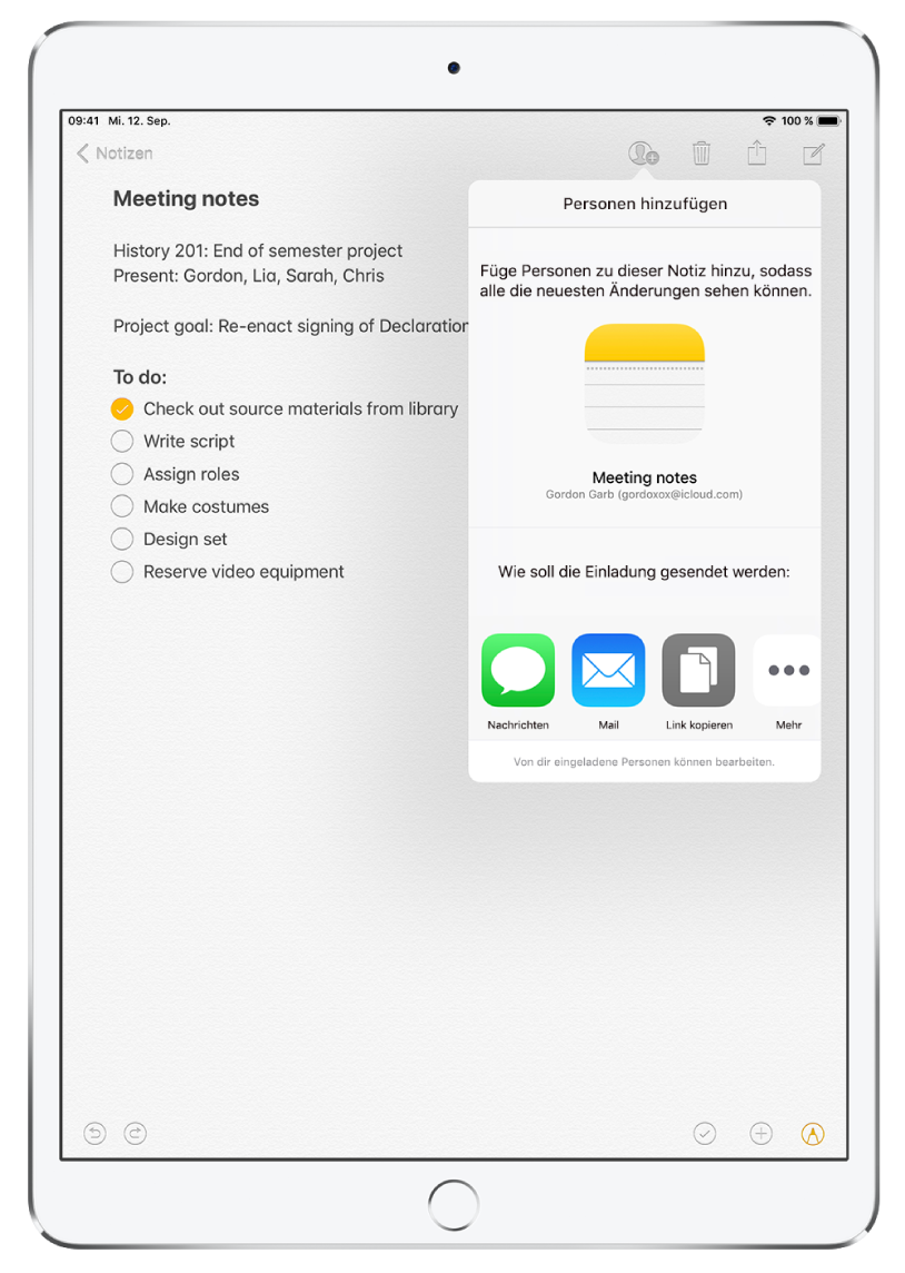 Die App „Notizen“ mit einer Checkliste und dem Bildschirm „Personen hinzufügen“ zum Senden einer Einladung an die Personen, mit denen du zusammenarbeiten möchtest.