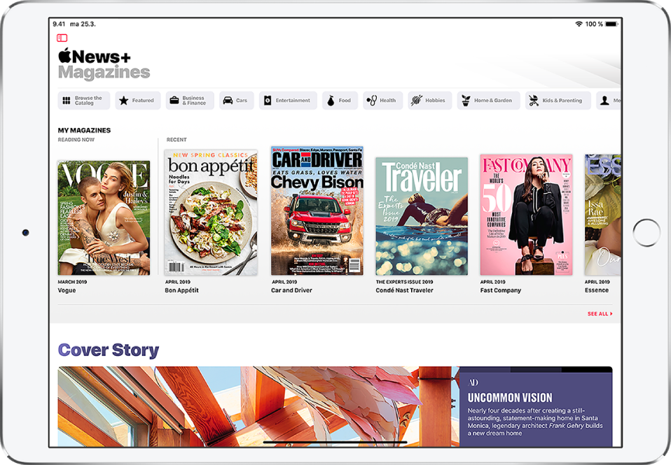 News+-näyttö Lähellä yläreunaa on painikkeita, kuten Browse the Catalog, Featured, Business & Finance, Cars, Entertainment, Food, Health, Hobbies, Home & Garden ja Kids & Parenting. Näiden painikkeiden alapuolella vasemmalla on My Magazines -otsikko, jonka alapuolella on lehden kansikuva. Sen oikealla puolella on Recent-otsikko, jonka alla on neljä lehden kansikuvaa. Cover Story -osio tulee näkyviin näytön alareunaan, ja siinä näkyy jutun kuva ja pääotsikko.