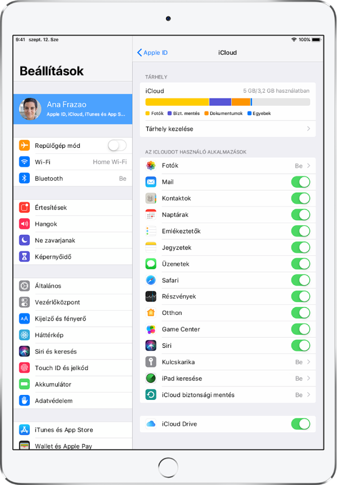 Az iCloud-beállítások képernyője, amelyen az iCloud-tárhely foglaltságmérője, valamint az iClouddal használható alkalmazások és szolgáltatások listája látható (pl. a Mail, a Kontaktok és az Üzenetek).