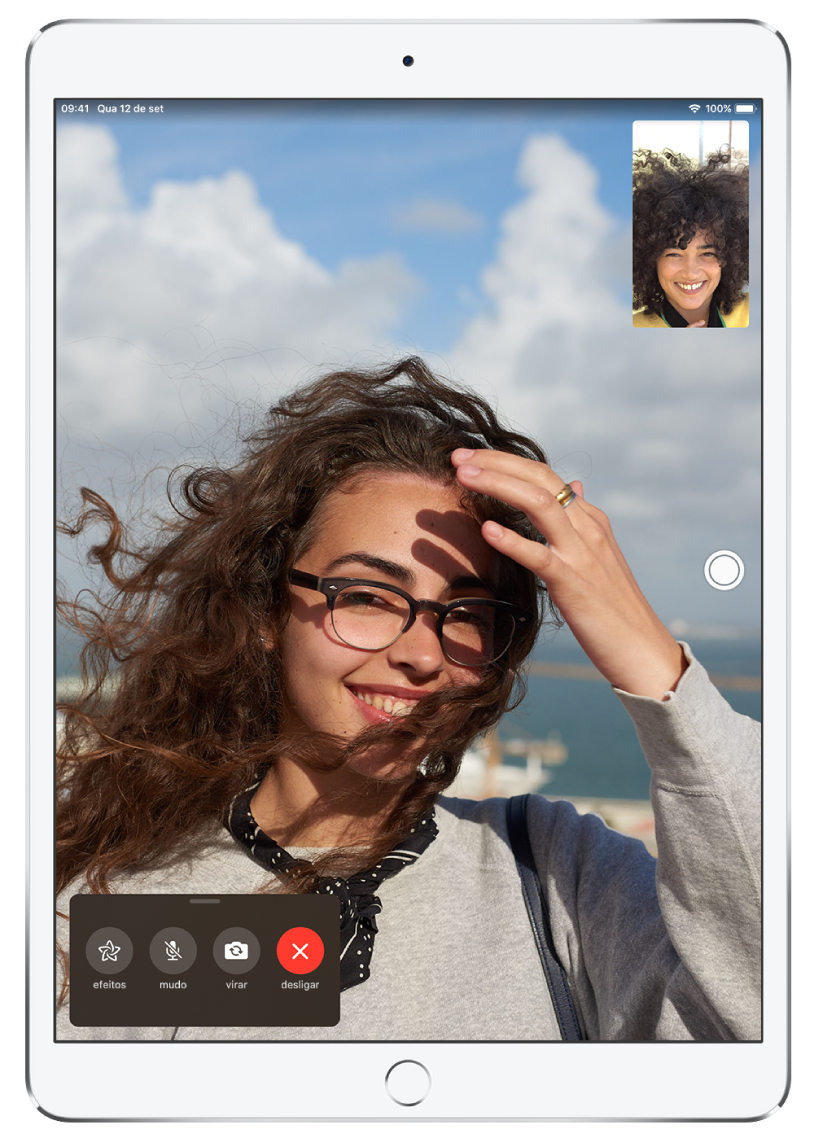 Tela do app FaceTime mostrando uma ligação em andamento.