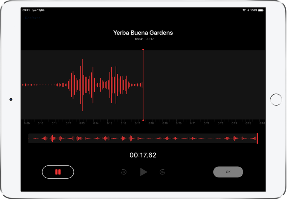 O ecrã de gravação do Dictafone com controlos para iniciar, colocar em pausa, reproduzir e terminar uma gravação.