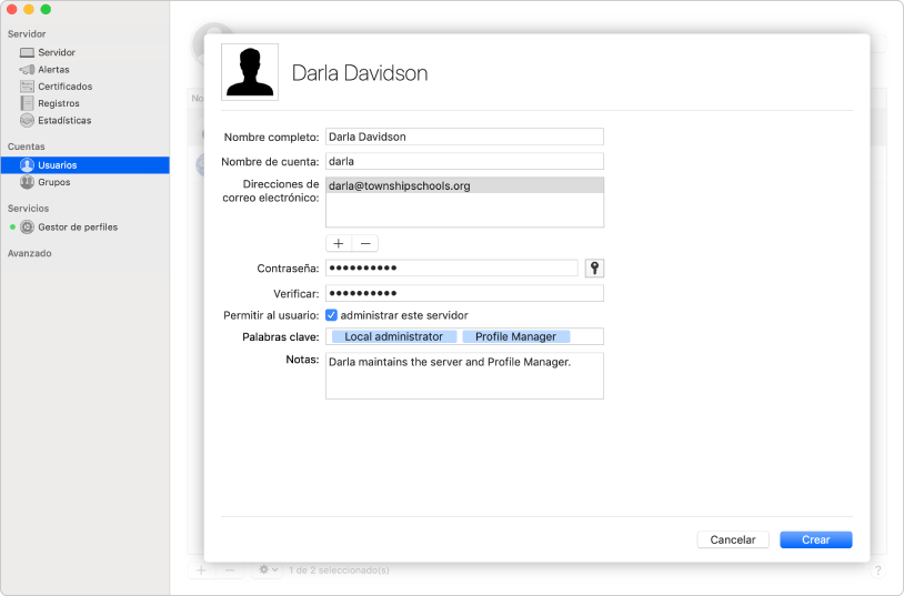 Los usuarios se crean con la app Server y pueden incluirse palabras clave y notas sobre el usuario.