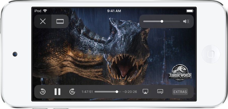 فيلم قيد التشغيل، وتظهر به عناصر التحكم في إعادة التشغيل. يوجد زرا Done وScale to Fill في أعلى اليسار. يوجد شريط تمرير مستوى الصوت في أعلى اليمين. وفي أسفل اليسار، يوجد أزرار للتخطي ١٥ ثانية للخلف، والإيقاف المؤقت، والتخطي ١٥ ثانية للأمام. يوجد شريط تمرير على امتداد منتصف الجزء السفلي، يمكنك سحبه لضبط موضع الفيديو، ويظهر الوقت المنقضي والوقت المتبقي، كل منهما على أحد طرفي شريط التمرير. في أسفل اليمين، توجد أزرار لتغيير وجهة الفيديو وإظهار عناوين النص وتشغيل المحتوى الإضافي.