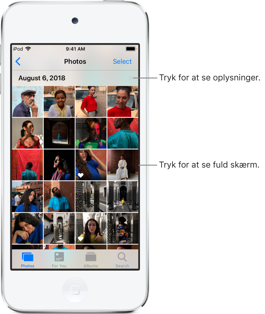 Appen Fotos – nederst på skærmen fra venstre mod højre findes fanerne Fotos, Til dig, Album og Søg. Fanen Fotos er valgt, og skærmen ovenfor viser et net med miniaturebilleder organiseret i grupper efter øjeblikke. Over hvert øjeblik står den dato, hvor billedet blev taget. Tryk på datoen for at få vist detaljer om øjeblikket. Tryk på et miniaturebillede for at få vist fotoet i fuld skærm.