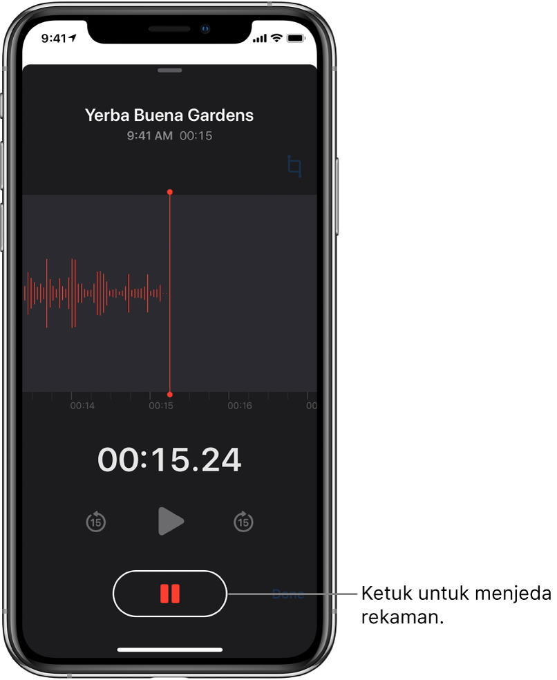 Layar Memo Suara menampilkan perekaman sedang berlangsung, dengan tombol Jeda yang aktif dan kontrol pemutaran yang diredupkan untuk memutar, melewati maju 15 detik, dan melewati mundur 15 detik. Bagian utama layar menampilkan bentuk gelombang rekaman yang sedang dibuat dengan indikator waktu.