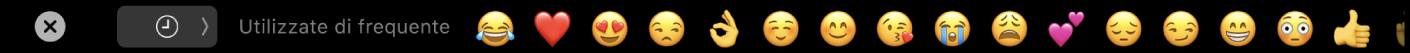La Touch Bar di Messaggi con le opzioni per le emoji utilizzate più frequentemente e il pulsante per selezionare le varie categorie di emoji.