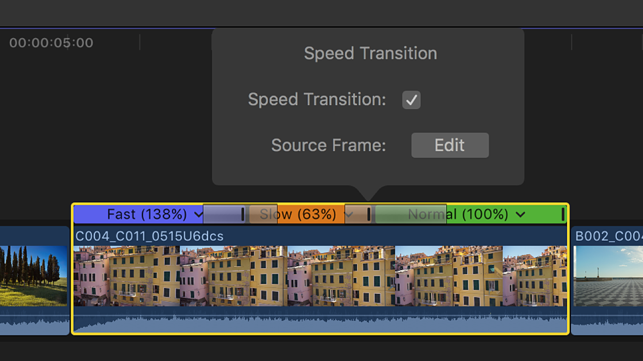 La línea de tiempo con la ventana “Transición de velocidad” encima de una transición entre segmentos de velocidad