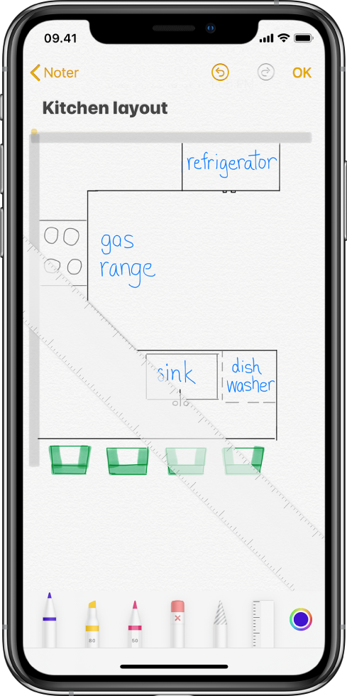 Skitse på iPhone, der viser en tegnet grundplan af et køkken med beskrivende tekster.