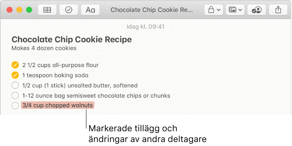 En anteckning med ett recept på chocolate chip cookies. Tillägg från andra deltagare markeras i rött.