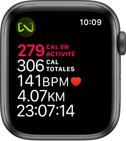 Un écran Exercice qui détaille un exercice sur tapis de course. Un symbole dans le coin supérieur gauche indique que l’Apple Watch est connectée sans fil au tapis de course.