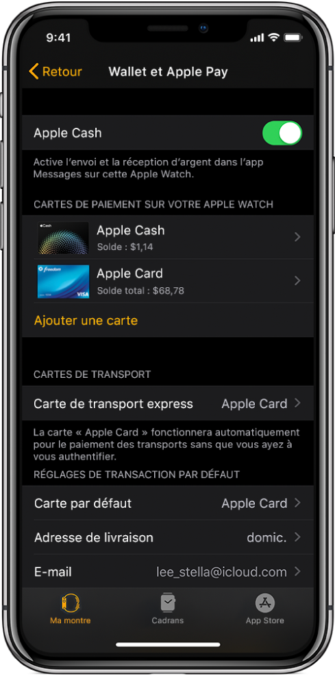 L'écran Wallet et Apple Pay dans l’app Apple Watch sur l’iPhone. Il présente les cartes ajoutées à l’Apple Watch, la carte que vous avez choisie d’utiliser pour le transport express et les réglages par défaut de la transaction.