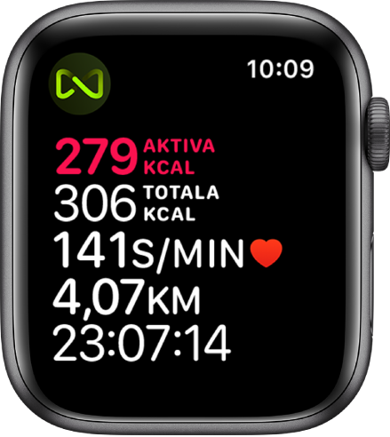 En träningsskärm som visar detaljer om en löpbandsträning. En symbol i det övre vänstra hörnet visar att Apple Watch är trådlöst ansluten till löpbandet.