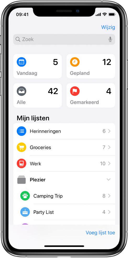 Een scherm met verschillende lijsten in Herinneringen. Slimme lijsten worden bovenaan weergegeven voor herinneringen voor vandaag, geplande herinneringen en gemarkeerde herinneringen. De knop 'Voeg lijst toe' wordt rechtsonderin weergegeven.