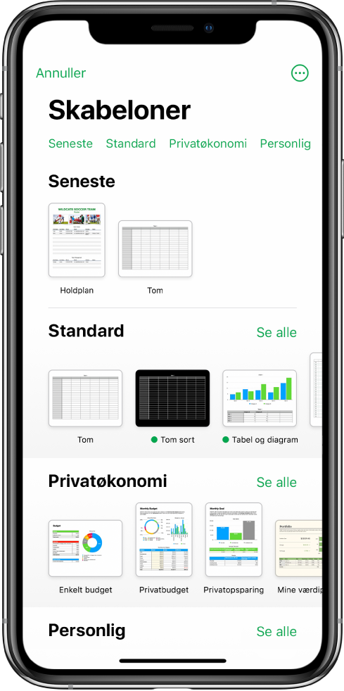 Skabelonvælgeren, der viser en række kategorier langs toppen, som du kan trykke på for at filtrere mulighederne. Derunder vises miniaturer af færdige skabeloner opstillet i rækker efter kategori med Seneste øverst efterfulgt af Almindelig og Privatøkonomi. Knappen Se alle vises ovenover og til højre for hver kategorirække. Knappen Sprog & område ses i øverste højre hjørne.