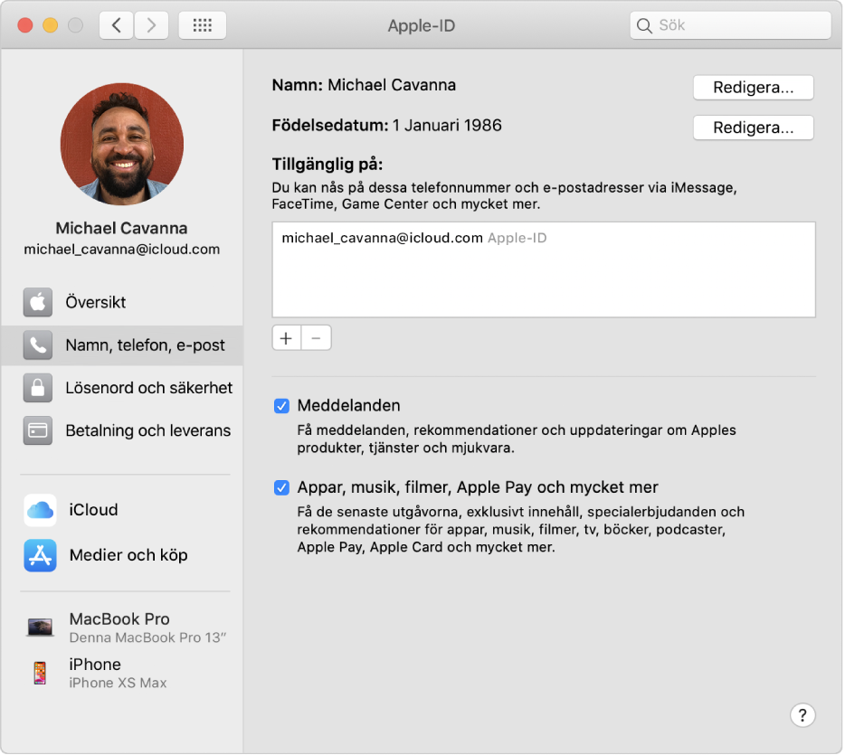Inställningspanelen Apple-ID med ett sidofält med olika typer av kontoalternativ som du kan använda och inställningspanelen Namn, Telefon, E-post för ett befintligt konto.