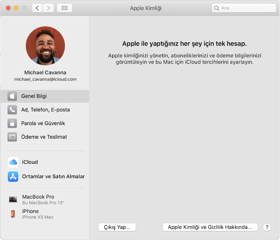 Kullanabileceğiniz hesap seçeneklerinin farklı türlerinin kenar çubuğunu ve var olan bir hesabın Genel Bilgiler tercihlerini gösteren Apple kimliği tercihleri.