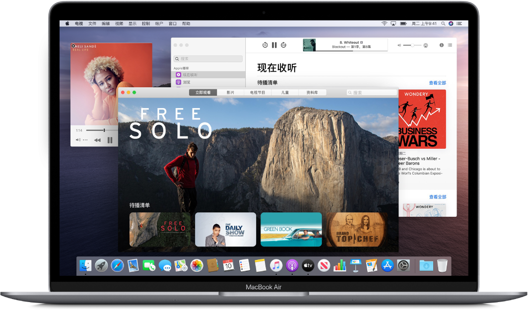 MacBook Air 桌面，显示了打开的“音乐”、“视频”和“播客”窗口。