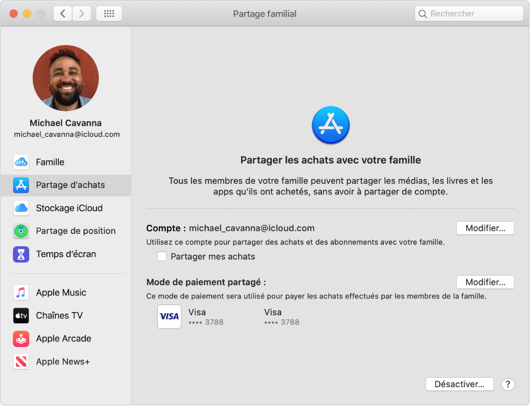 Les préférences Partage familial, où Partage des achats est sélectionné dans la barre latérale, affichant à droite le compte et le mode de paiement utilisés pour les achats.