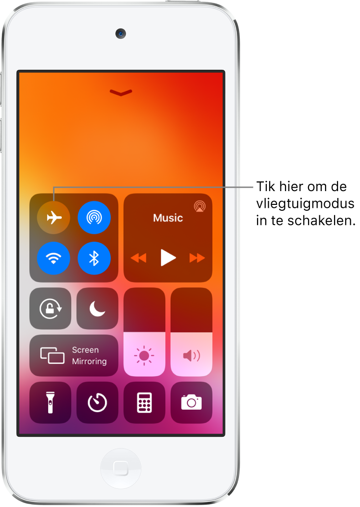 Een scherm met het bedieningspaneel, met een bijschrift dat je met een tik op de knop linksbovenin de vliegtuigmodus inschakelt.