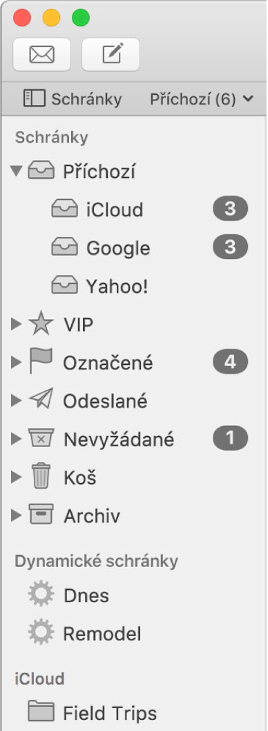 Boční panel Mailu, na němž jsou vidět různé účty a schránky. Nad bočním panelem je (na řádku oblíbených schránek) vidět tlačítko Schránky, jímž lze boční panel zobrazit nebo skrýt